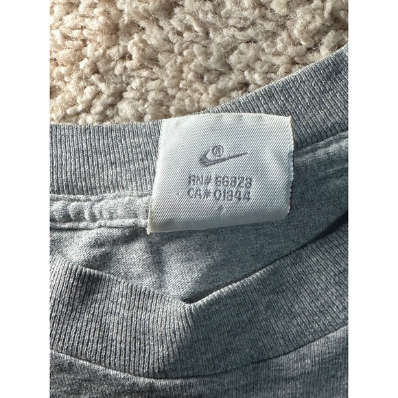 Vintage Silver Tag Nike Swoosh T-Shirt Mens XL Grey Made in USA Big Logo - Picture 4 of 8
